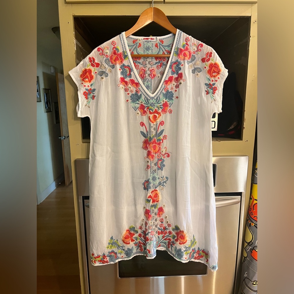 Johnny Was Floral Tunic Embroidered Sz. S Like New 
MSRP$225